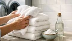 Cómo recuperar la suavidad de las toallas ásperas con bicarbonato y vinagre en una sola colada