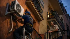 Aire acondicionado en fachada: qué dice la Ley de Propiedad Horizontal y cómo pedir permiso