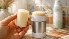 Por qué cada vez más gente deja el desodorante en spray y se pasa al sólido